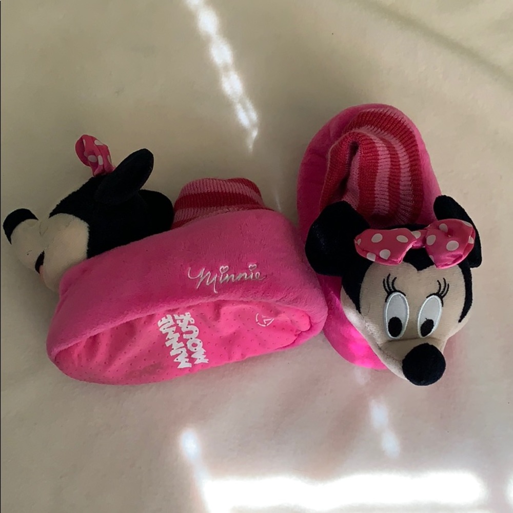 Minnie Mouse Slippers - Picture 3 of 3